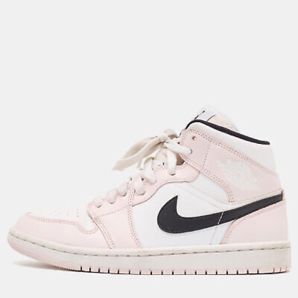 Barely Rose Air Jordan’s Size 7.5
